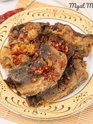 Myat : Salted Cat Fish (160g) - ငါးခူငပိကောင်ကြော်
